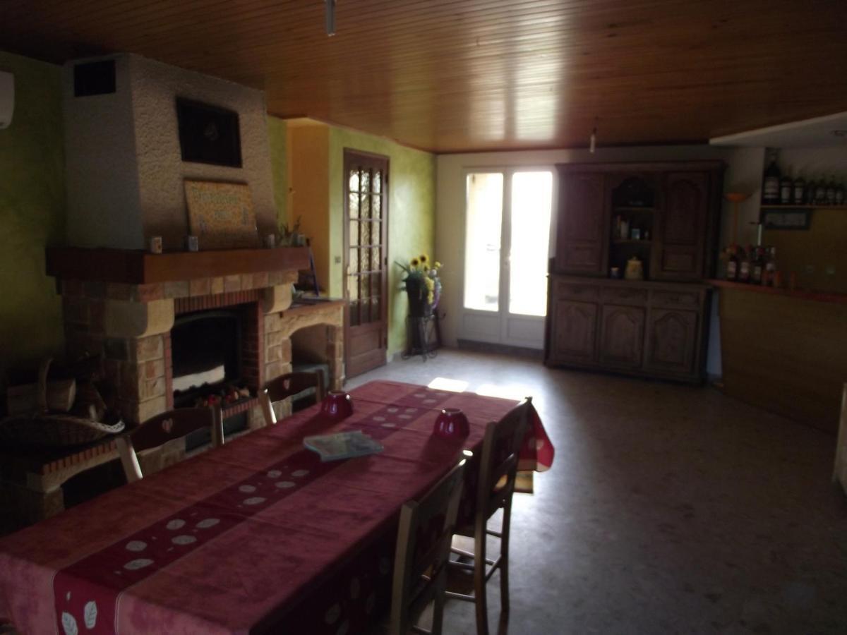Domaine Des Cigales, Chambre D'Hotes Saint-Martin-d'Aout Exteriör bild